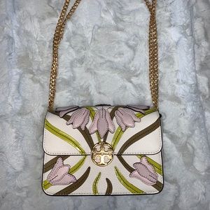 Chelsea appliqué convertible shoulder bag Clearance